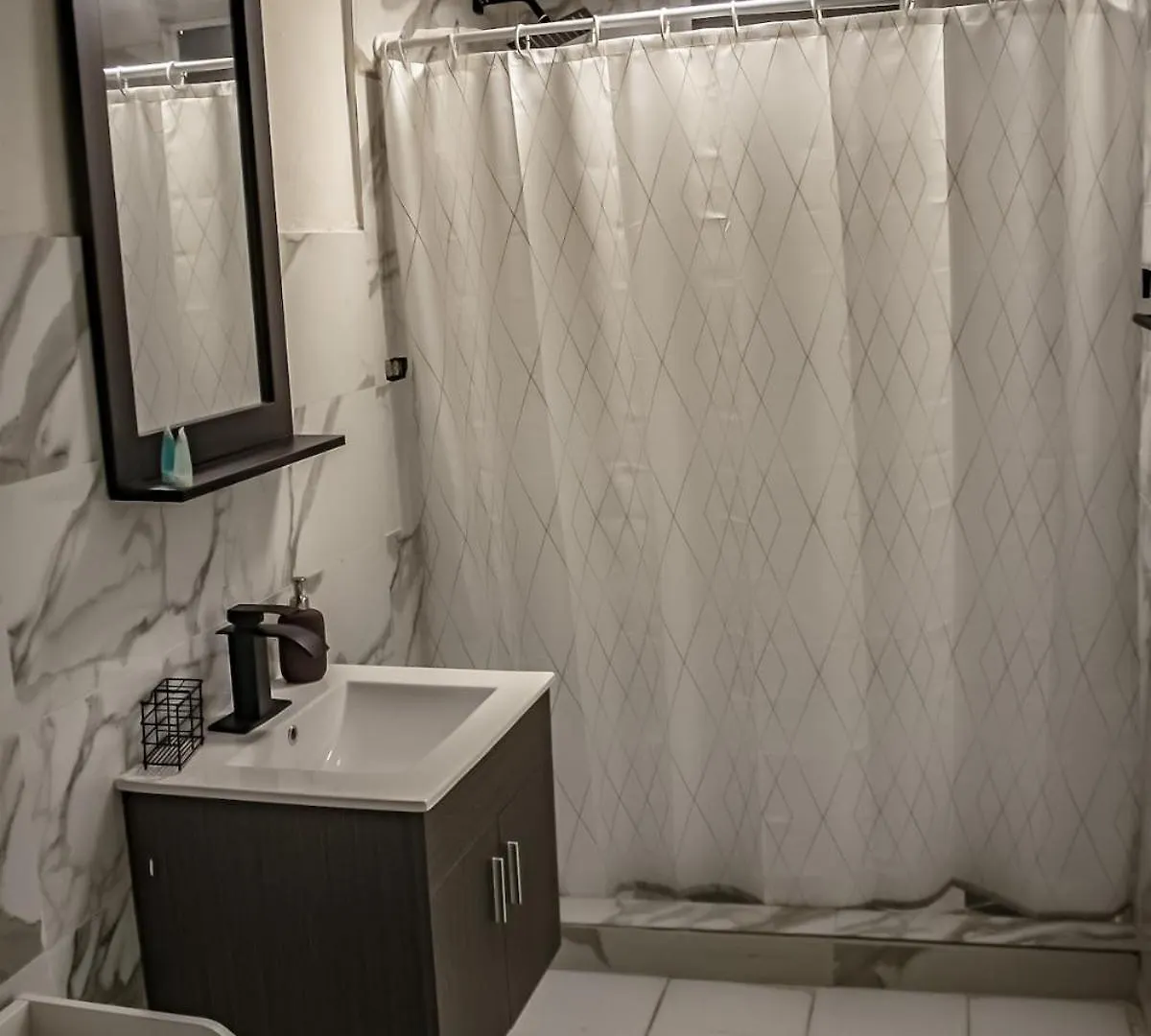 8Br Near Airport, Pool, Rooftop And Game Room Carolina Holiday home